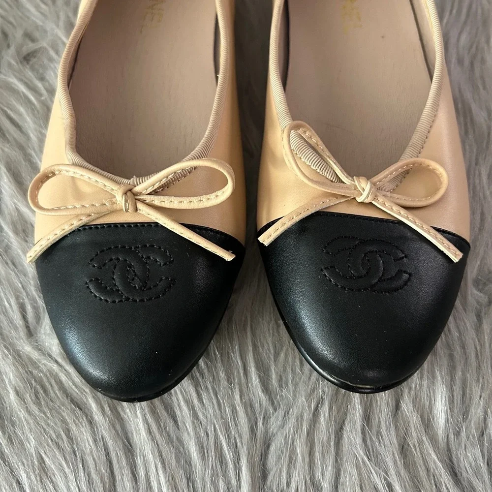 CHANEL Ballet Flats Women's Size 41 Two Tone Beige Black Shoes Lambskin CC Logo